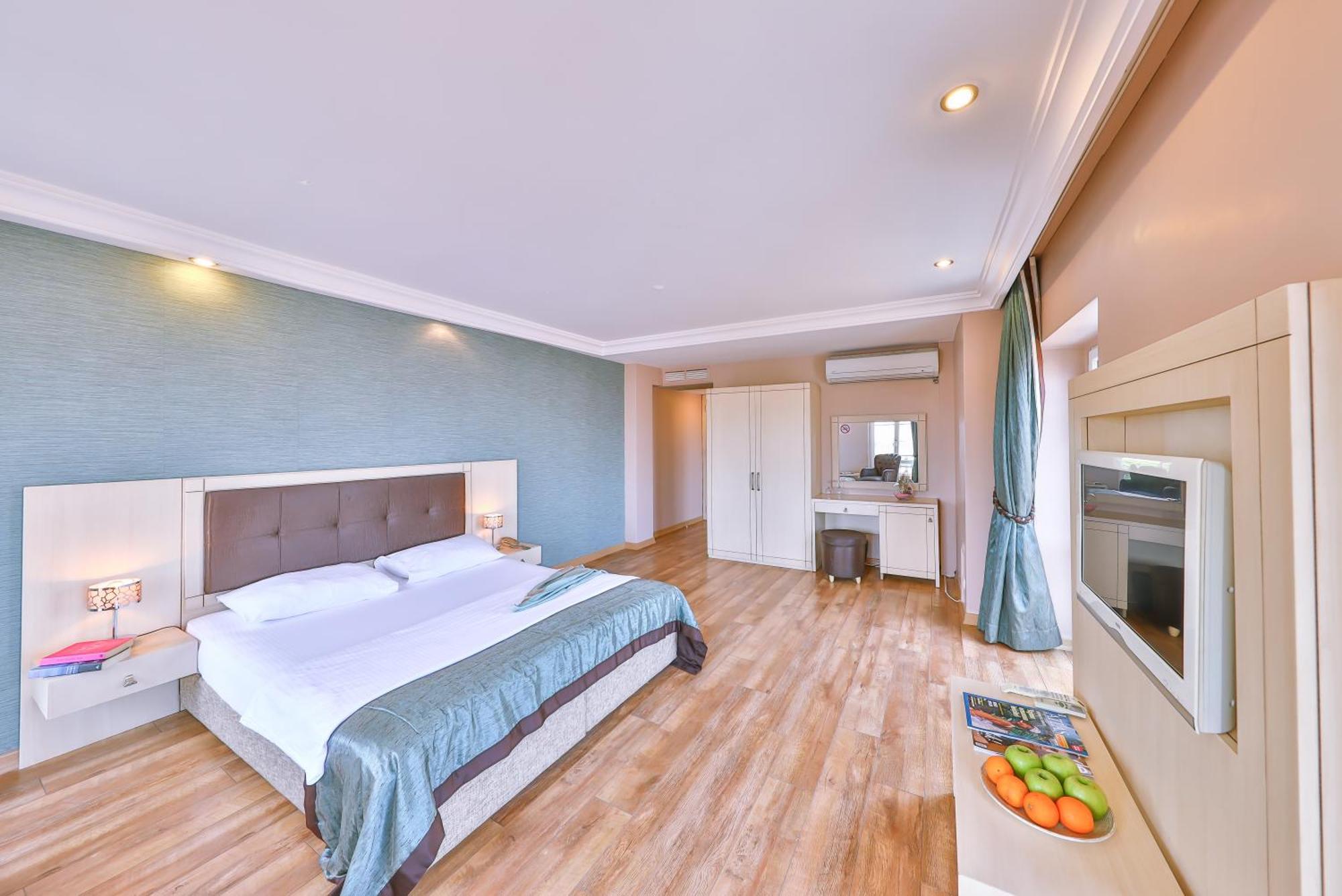 Buyukada Princess Hotel Adalar Exterior photo
